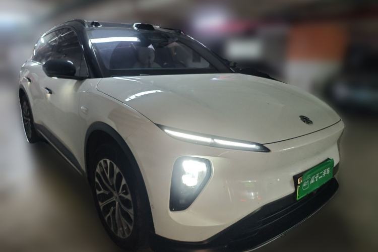 Used Nio ES6 2024 75 kWh Front Right 45 Deg