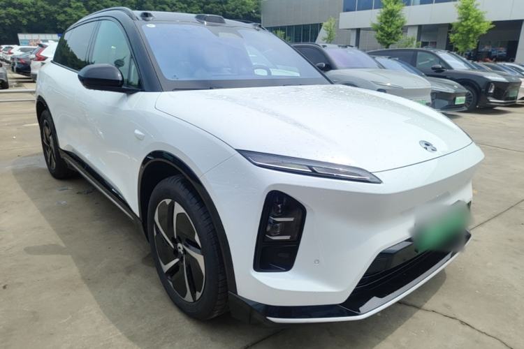 Used Nio ES6 2024 75 kWh Front Right 45 Deg
