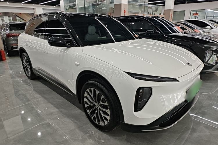 Used Nio ES6 2024 75 kWh Front Right 45 Deg