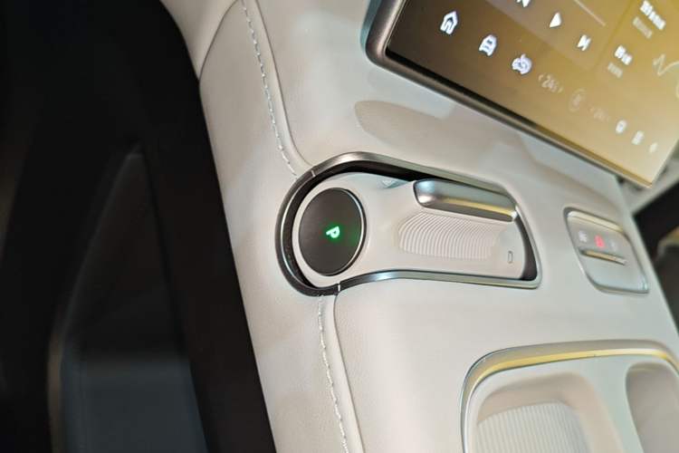 Used Nio ES6 2024 75 kWh Gear Lever