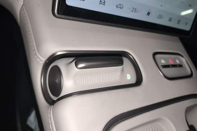 Used Nio ES6 2024 75 kWh Gear Lever