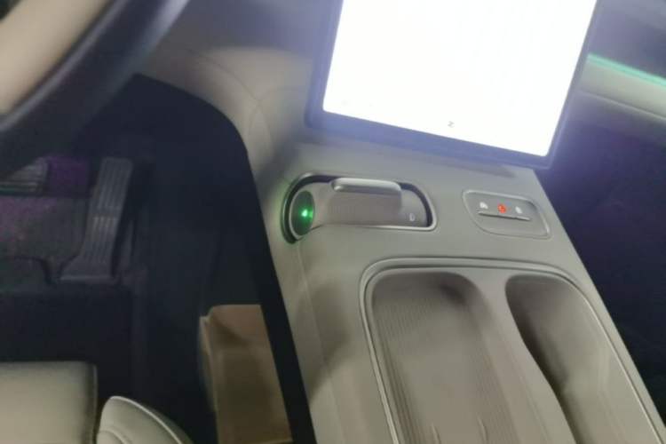 Used Nio ES6 2024 75 kWh Gear Lever