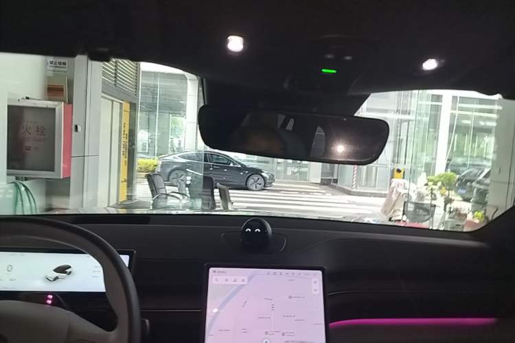 Used Nio ES6 2024 75 kWh Headliner