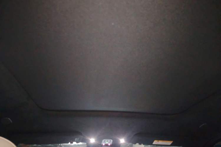 Used Nio ES6 2024 75 kWh Headliner