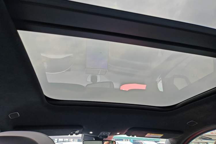 Used Nio ES6 2024 75 kWh Headliner