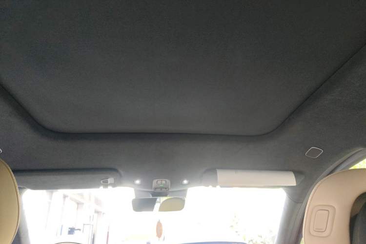 Used Nio ES6 2024 75 kWh Headliner