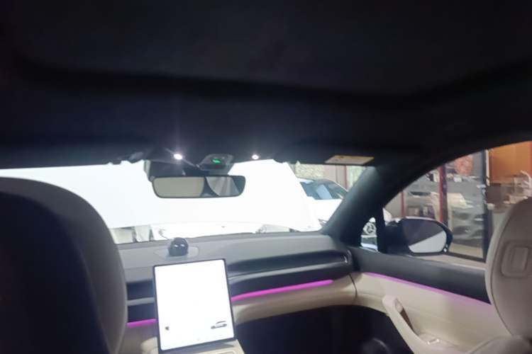 Used Nio ES6 2024 75 kWh Headliner