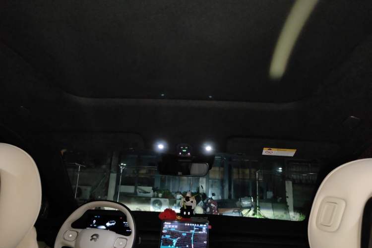 Used Nio ES6 2024 75 kWh Headliner
