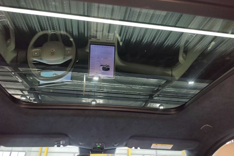 Used Nio ES6 2024 75 kWh Headliner
