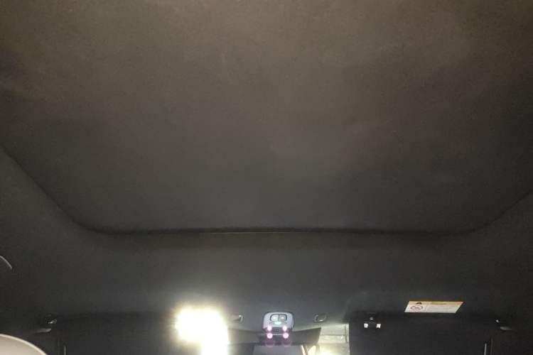Used Nio ES6 2024 75 kWh Headliner