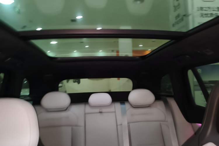 Used Nio ES6 2024 75 kWh Headliner