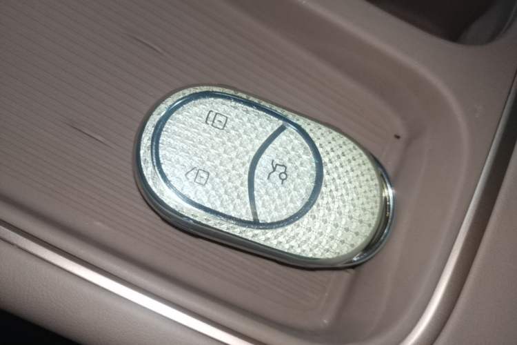 Used Nio ES6 2024 75 kWh Interior 1