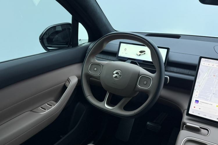Used Nio ES6 2024 75 kWh Interior 10