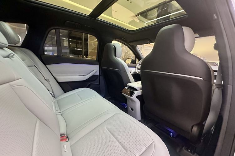 Used Nio ES6 2024 75 kWh Interior 12