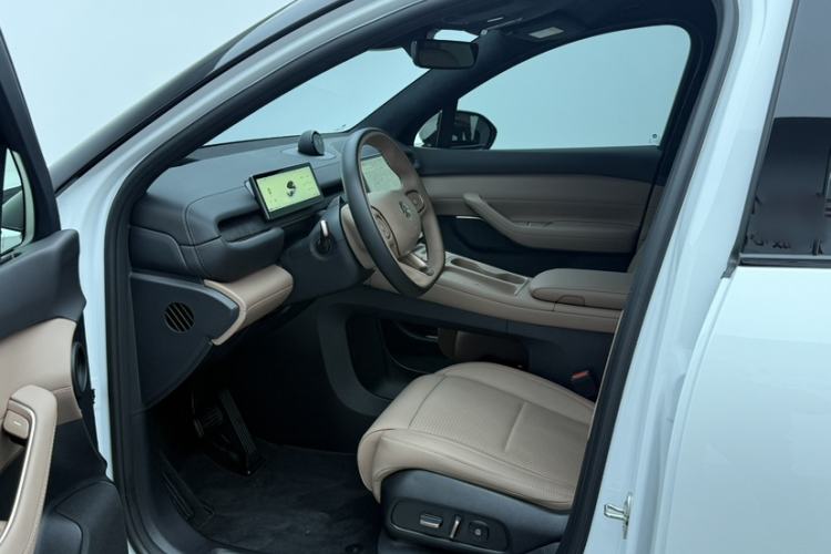 Used Nio ES6 2024 75 kWh Interior 13