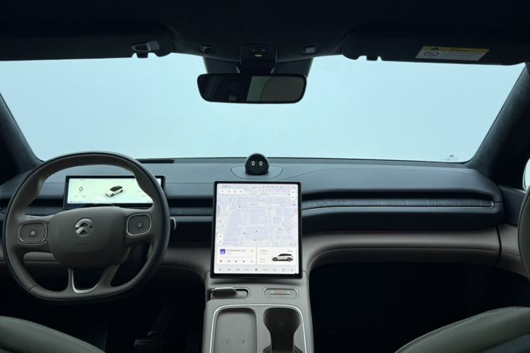 Used Nio ES6 2024 75 kWh Interior 14