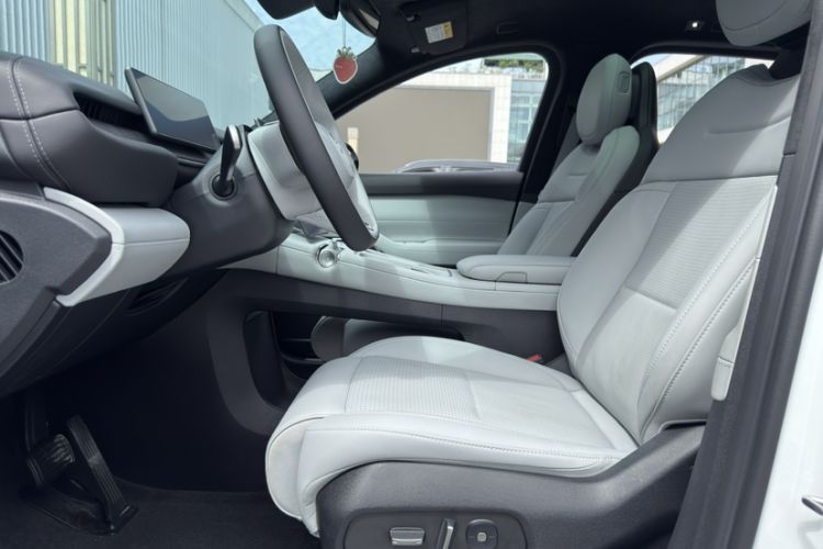 Used Nio ES6 2024 75 kWh Interior 2