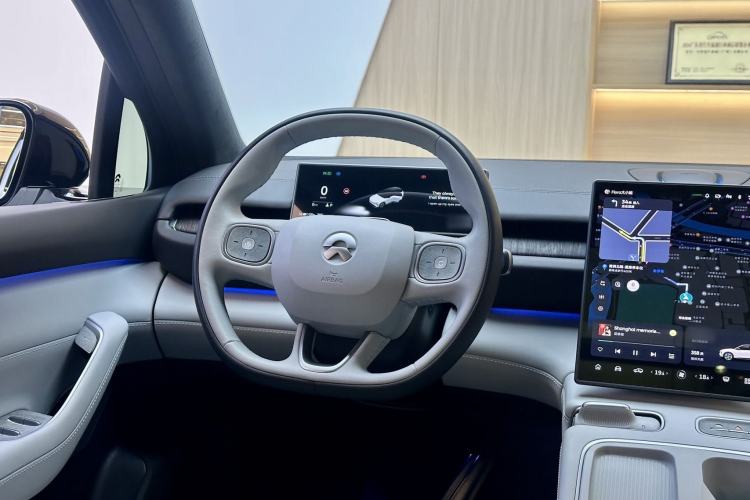 Used Nio ES6 2024 75 kWh Interior 3