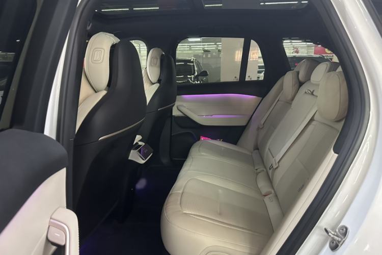 Used Nio ES6 2024 75 kWh Interior 4
