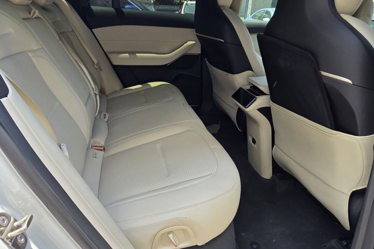 Used Nio ES6 2024 75 kWh Interior 4