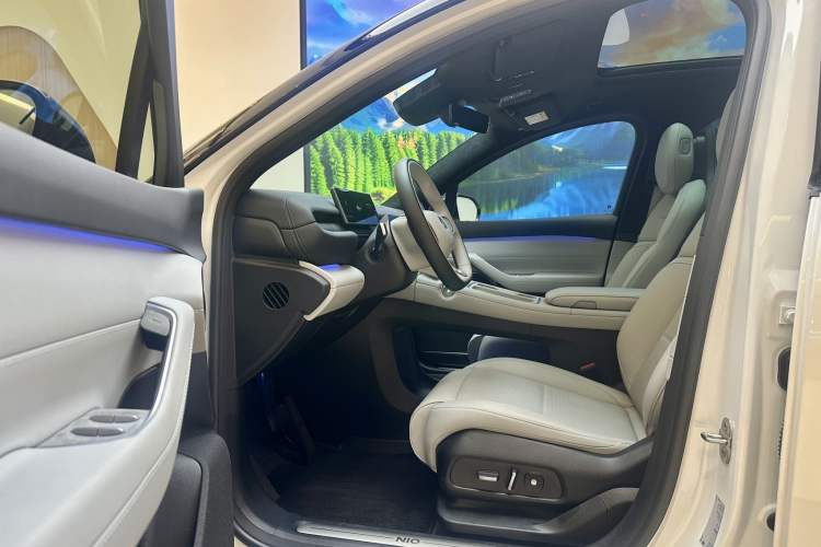 Used Nio ES6 2024 75 kWh Interior 4