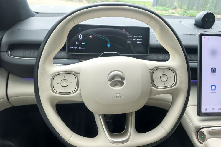 Used Nio ES6 2024 75 kWh Interior 5