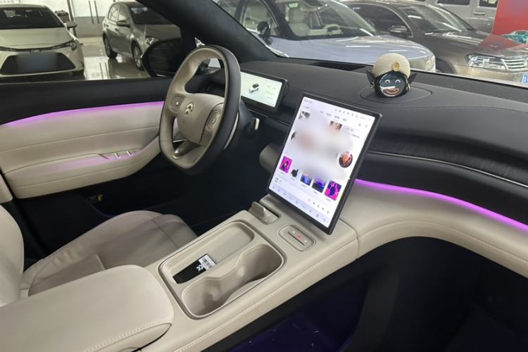 Used Nio ES6 2024 75 kWh Interior 6