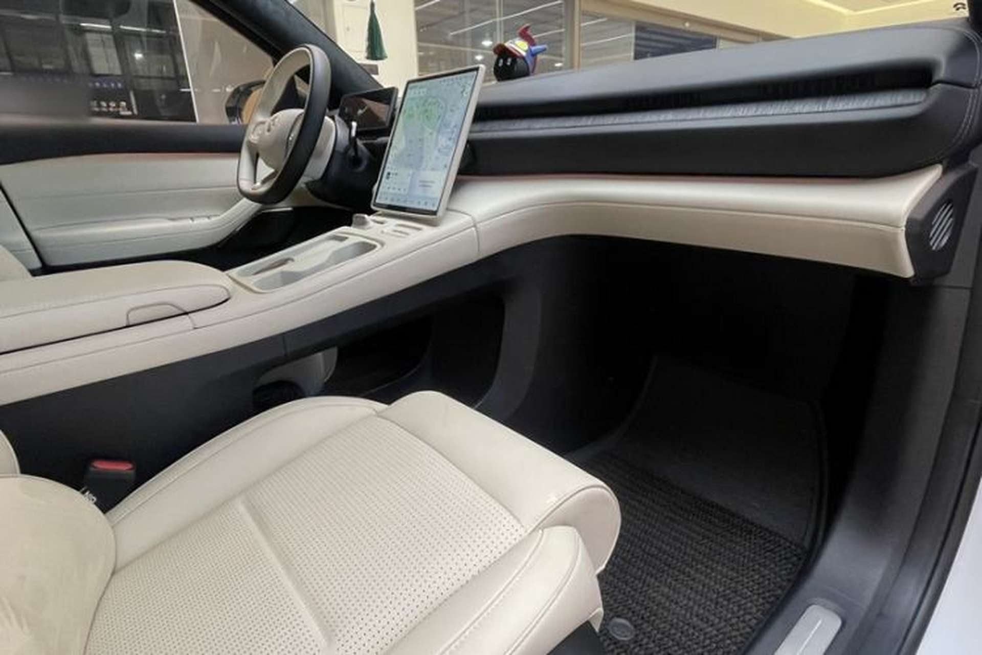 Used Nio ES6 2024 75 kWh Interior 7