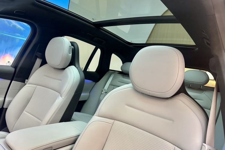 Used Nio ES6 2024 75 kWh Interior 8