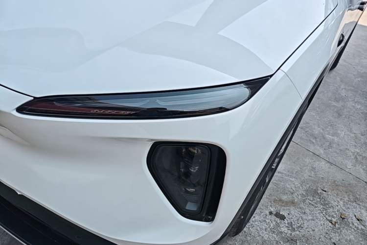 Used Nio ES6 2024 75 kWh Left Front Headlight