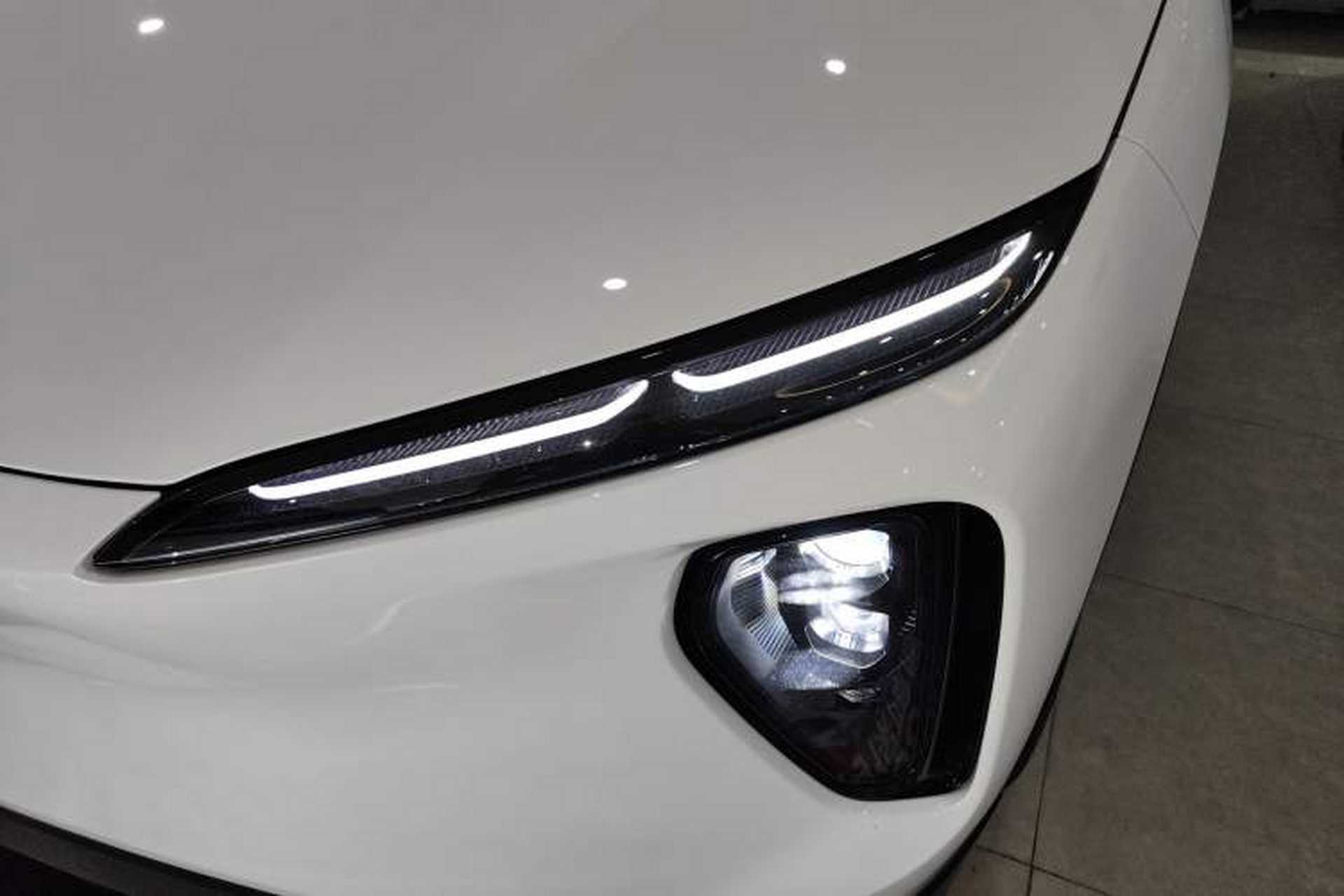 Used Nio ES6 2024 75 kWh Left Front Headlight