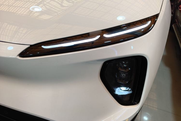 Used Nio ES6 2024 75 kWh Left Front Headlight