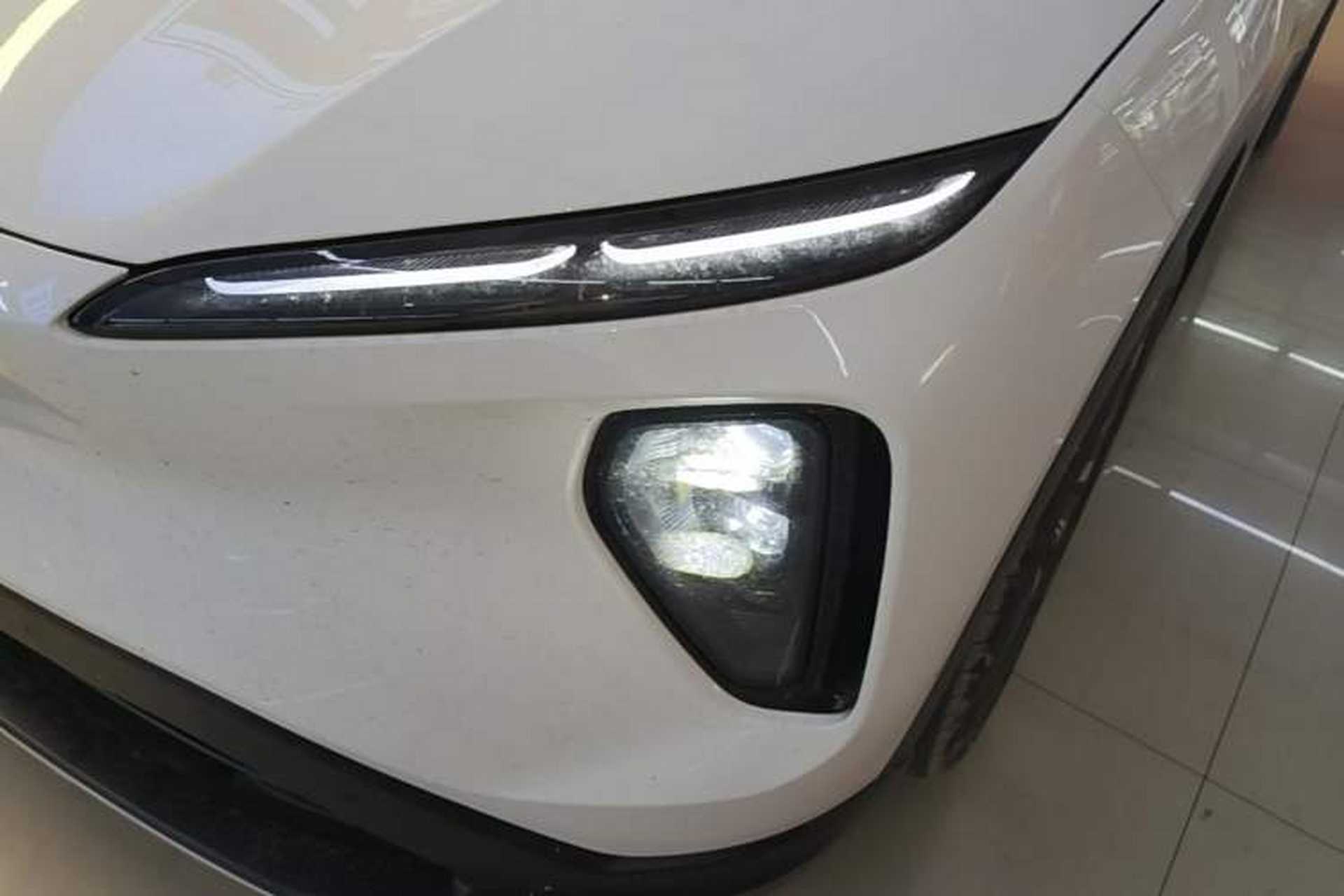 Used Nio ES6 2024 75 kWh Left Front Headlight
