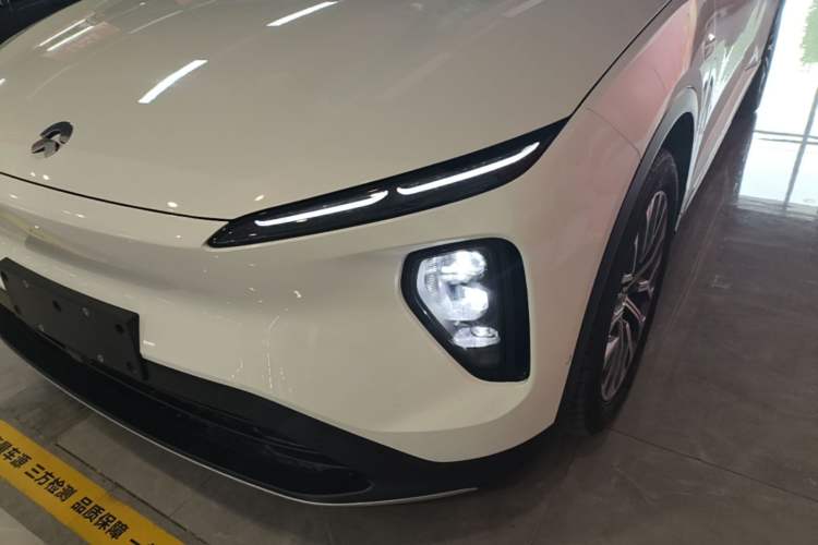 Used Nio ES6 2024 75 kWh Left Front Headlight