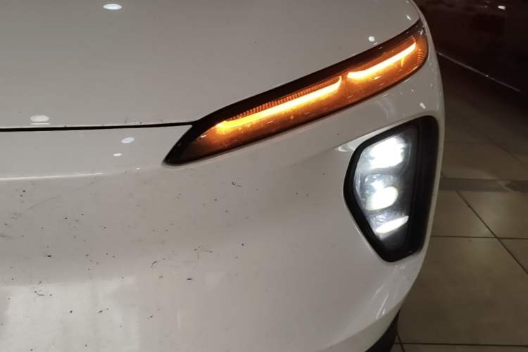 Used Nio ES6 2024 75 kWh Left Front Headlight