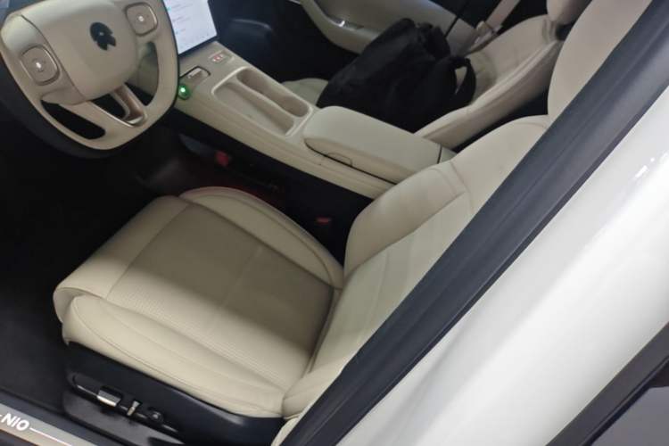 Used Nio ES6 2024 75 kWh Left Front Seat