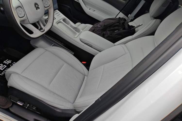 Used Nio ES6 2024 75 kWh Left Front Seat