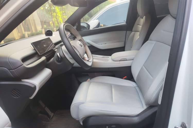 Used Nio ES6 2024 75 kWh Left Front Seat