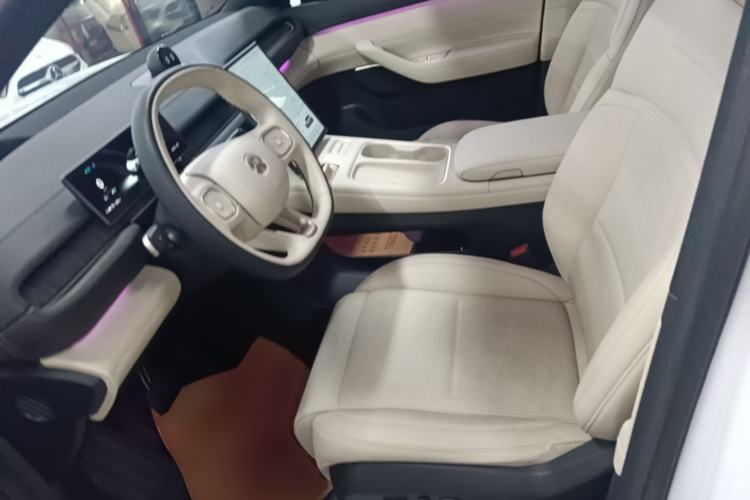 Used Nio ES6 2024 75 kWh Left Front Seat