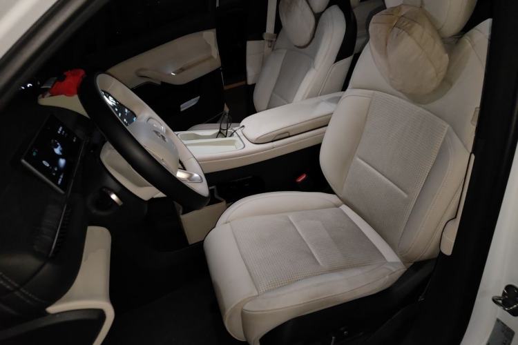 Used Nio ES6 2024 75 kWh Left Front Seat