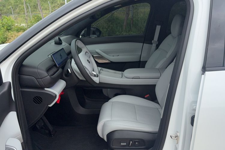 Used Nio ES6 2024 75 kWh Left Front Seat