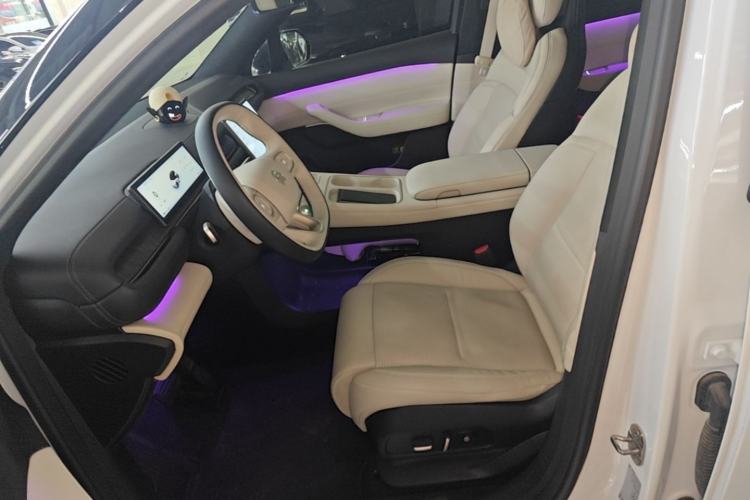 Used Nio ES6 2024 75 kWh Left Front Seat