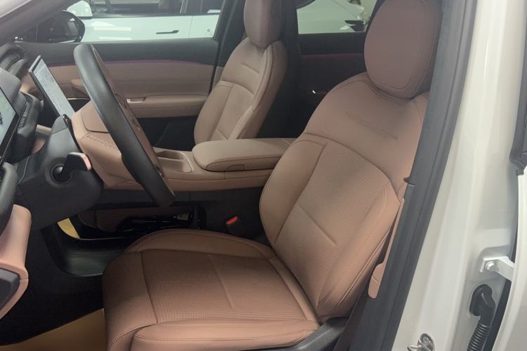 Used Nio ES6 2024 75 kWh Left Front Seat