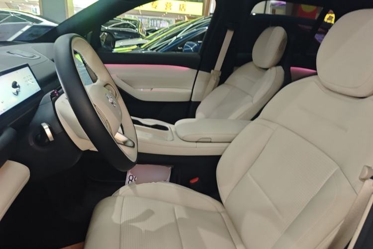 Used Nio ES6 2024 75 kWh Left Front Seat
