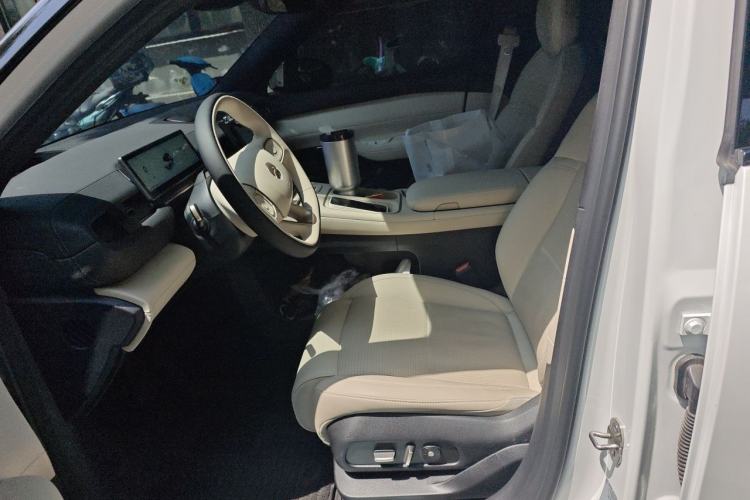 Used Nio ES6 2024 75 kWh Left Front Seat