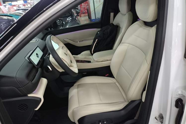 Used Nio ES6 2024 100kWh Left Front Seat