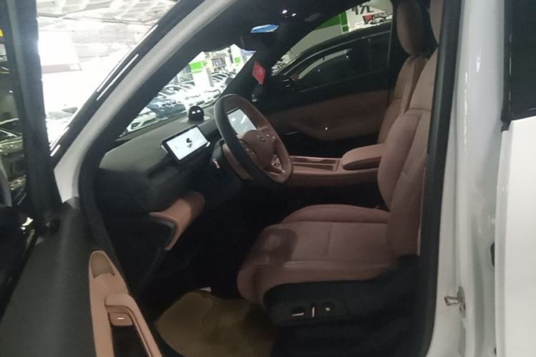 Used Nio ES6 2024 75 kWh Left Front Seat