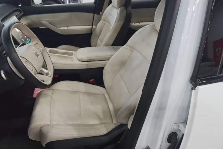 Used Nio ES6 2024 75 kWh Left Front Seat