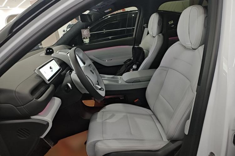 Used Nio ES6 2024 75 kWh Left Front Seat