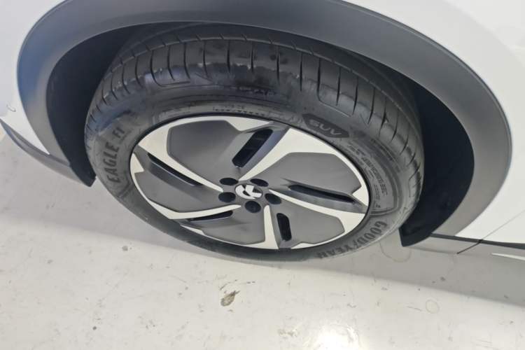Used Nio ES6 2024 75 kWh Left Front Wheel Hub